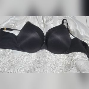 VICTORIA'S SECRET BRA 34DD